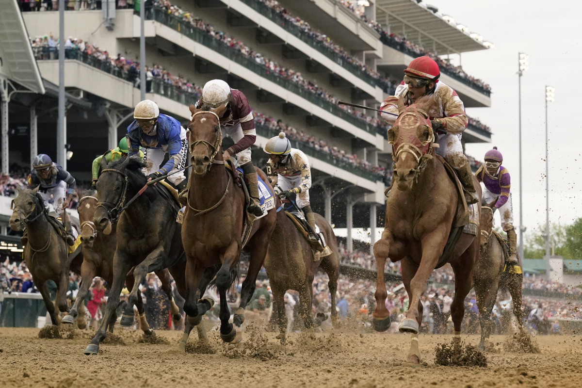 After making a ‘kitchen move’ around Messier, Sonny Leon and Rich Strike edged out favorite Epicenter at the finish.